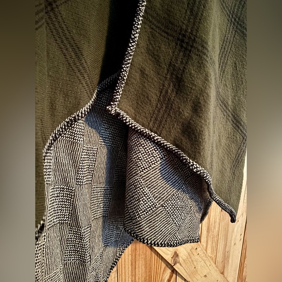 Madewell shawl - Picture 8 of 10